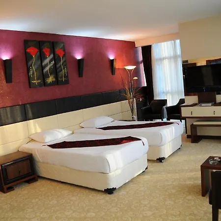 Grand Hotel 3*